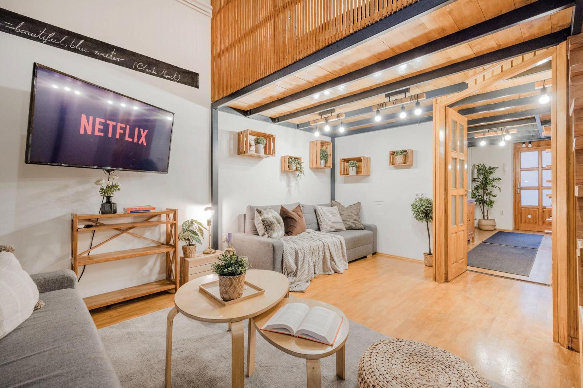 Wellness Wonderland: Garden, Sauna, Jacuzzi In Cbd Boedapest Buitenkant foto