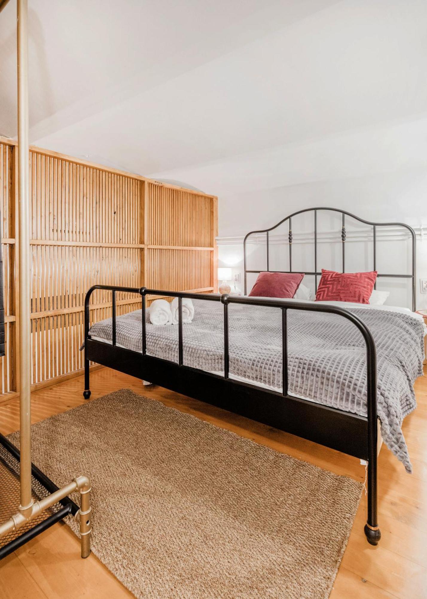 Wellness Wonderland: Garden, Sauna, Jacuzzi In Cbd Boedapest Buitenkant foto