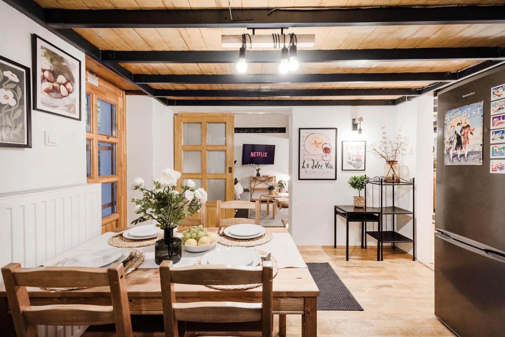 Wellness Wonderland: Garden, Sauna, Jacuzzi In Cbd Boedapest Buitenkant foto