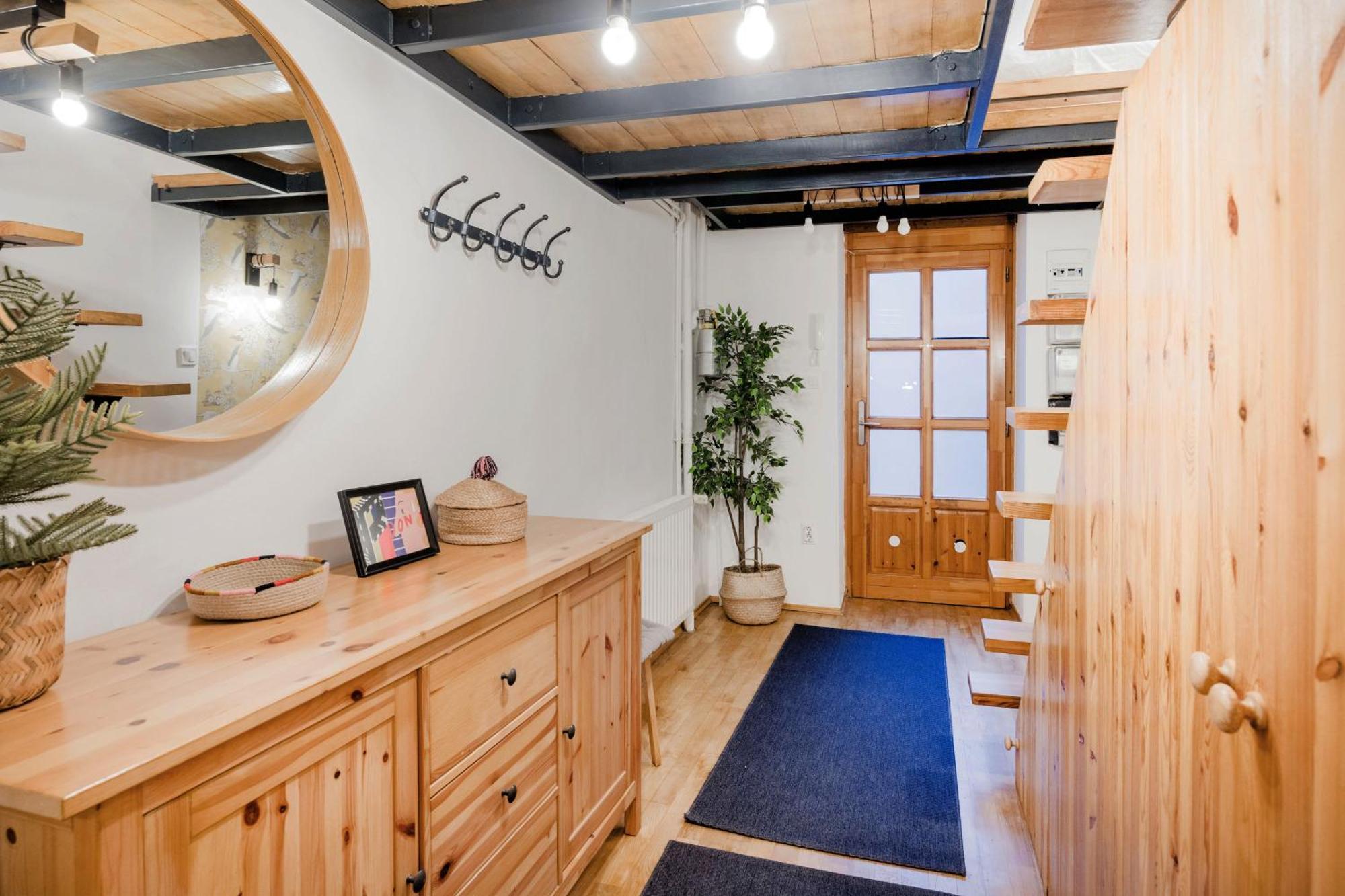 Wellness Wonderland: Garden, Sauna, Jacuzzi In Cbd Boedapest Buitenkant foto