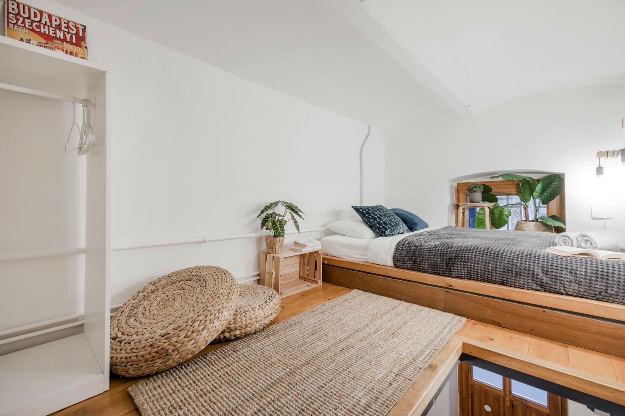 Wellness Wonderland: Garden, Sauna, Jacuzzi In Cbd Boedapest Buitenkant foto