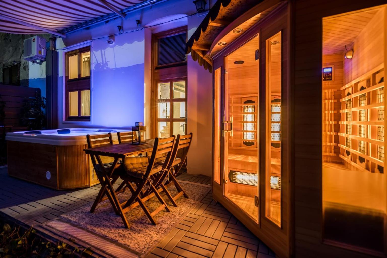Wellness Wonderland: Garden, Sauna, Jacuzzi In Cbd Boedapest Buitenkant foto