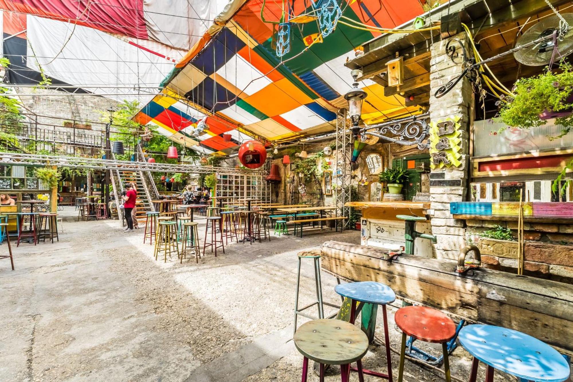Wellness Wonderland: Garden, Sauna, Jacuzzi In Cbd Boedapest Buitenkant foto