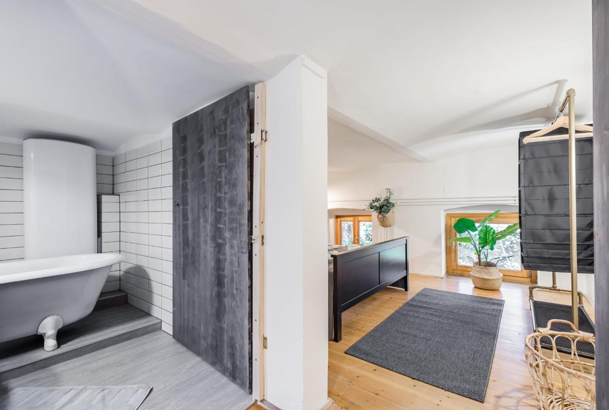 Wellness Wonderland: Garden, Sauna, Jacuzzi In Cbd Boedapest Buitenkant foto